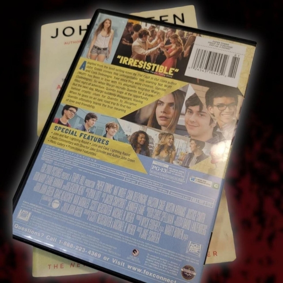 Paper Towns bundle DVD and Book by John Green - Picture 2 of 4